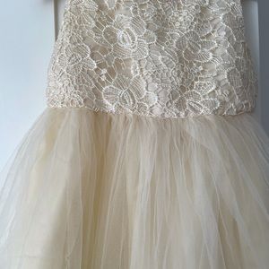Formal Hi-low off-white dress Size 4-5